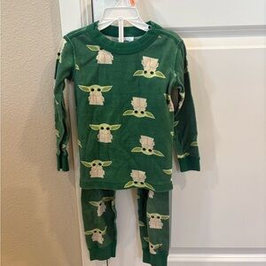 Hanna Andersson Green Pajama Set with Character Print